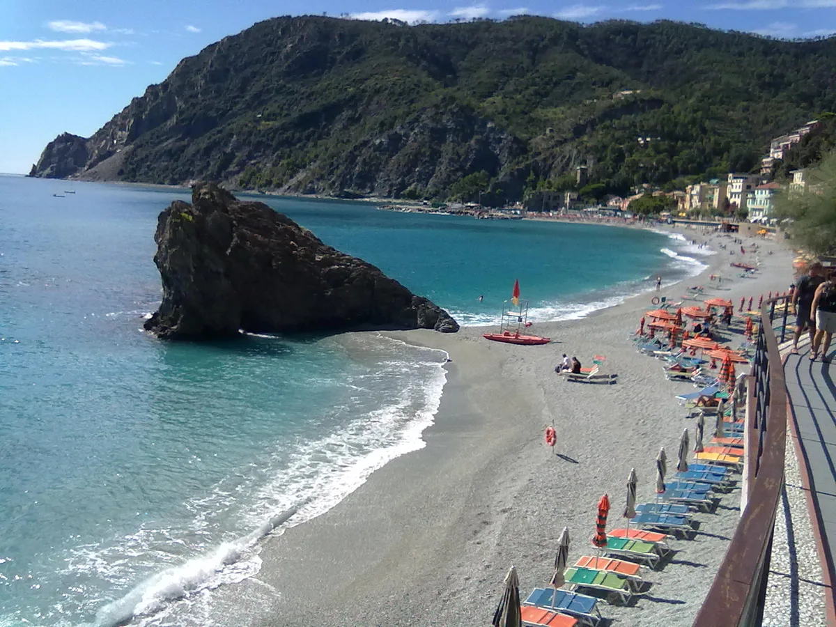 Plage de Monterosso, Monterosso al Mare, Liguria, Italie — 3