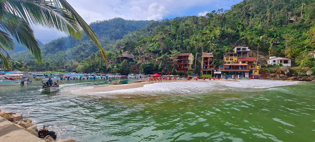 Plage de Boca de Tomatlán, Puerto Vallarta, Mexican Pacific, Mexique — 3