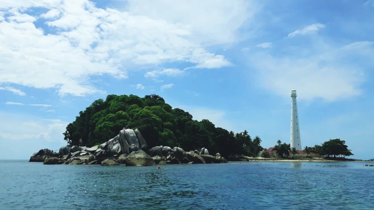 Lengkuas Island Beach, Sijuk, Bangka-Belitung Islands, Indonesia — 4