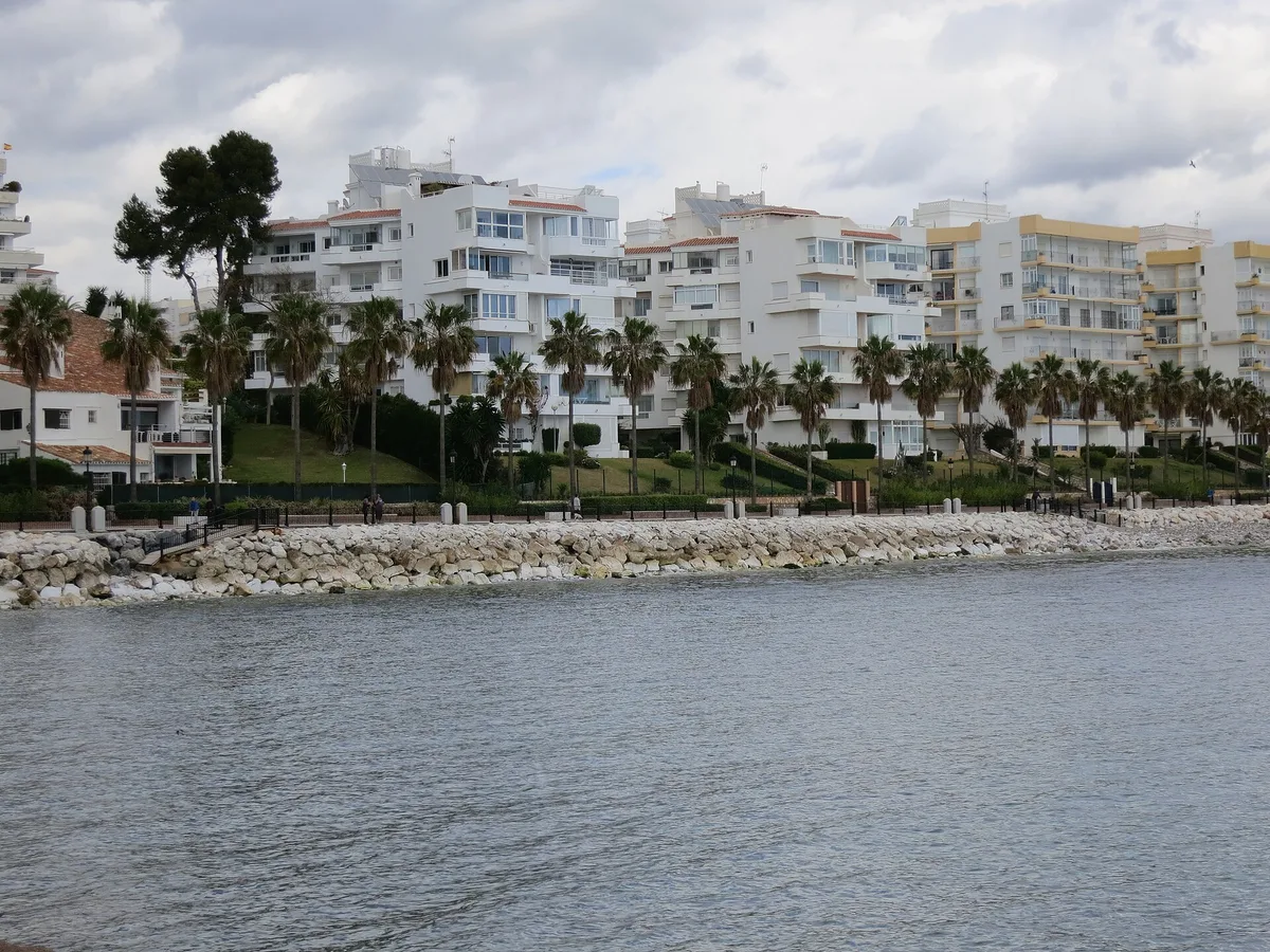 Plage de la Bajadilla, Marbella, Andalusia, Espagne — 3