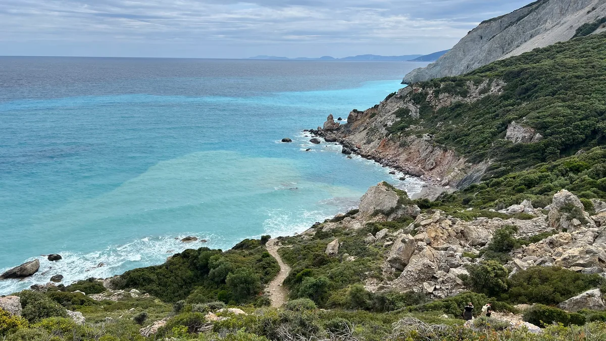 Praia de Kastro, Skiathos, Sporades, Grécia