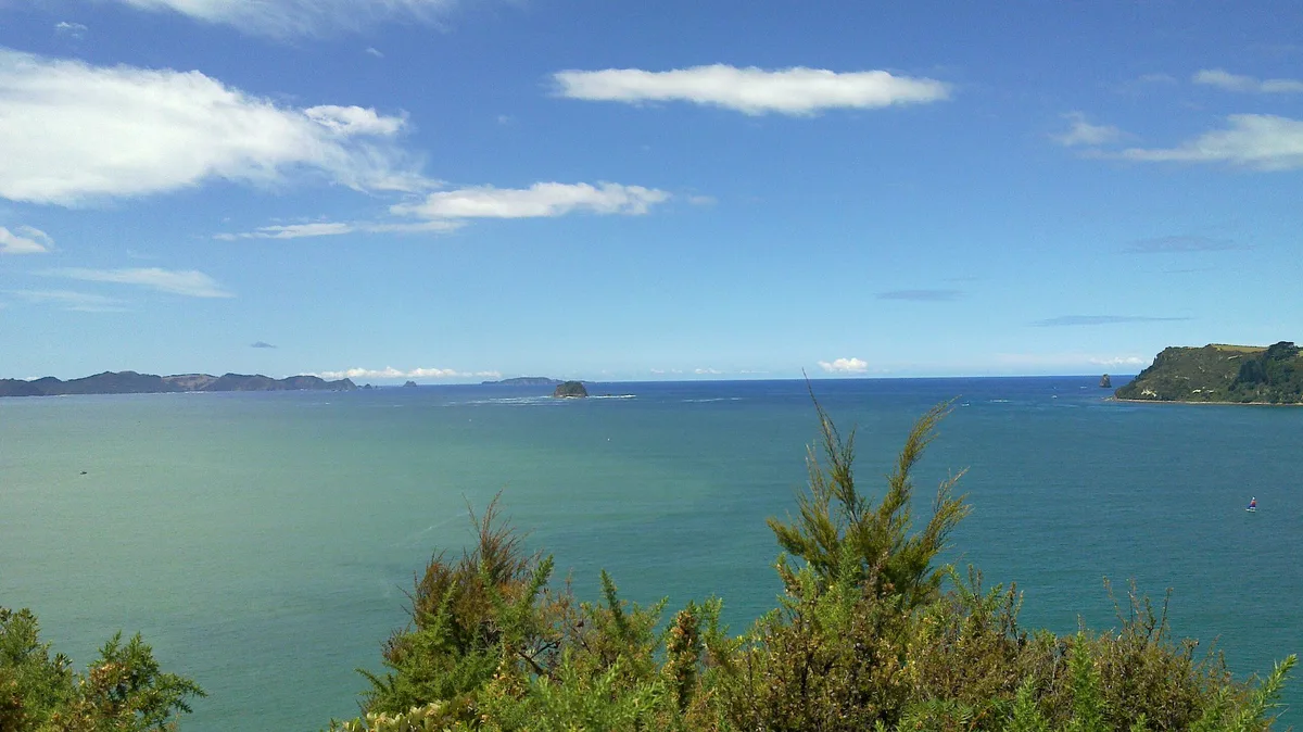 Spiaggia di Flaxmill Bay, Cooks Beach, Waikato, Nuova Zelanda — 4