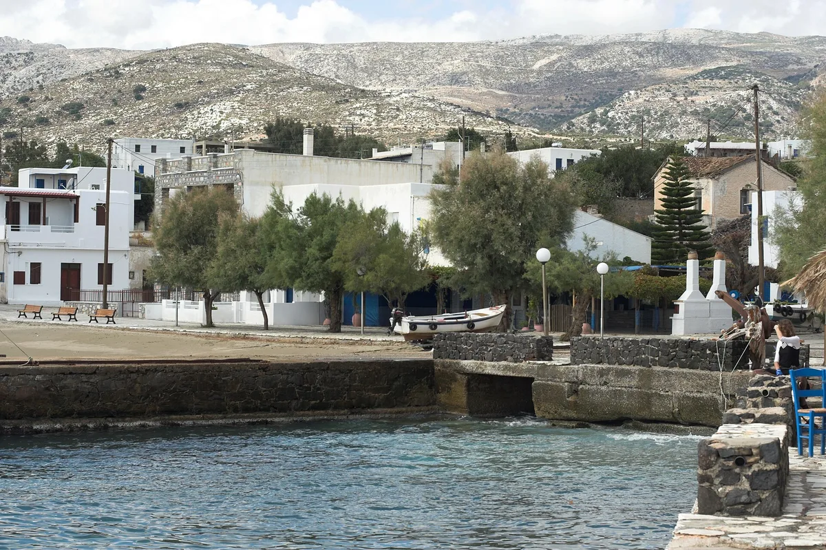 Plage de Moutsouna, Cyclades, Grèce — 5