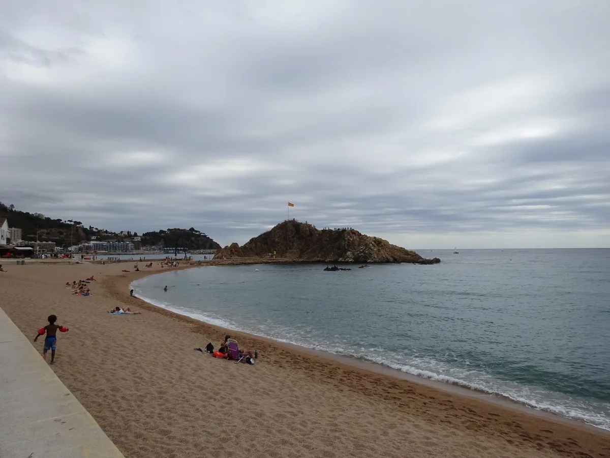 Playa de Blanes, Blanes, Catalonia, España — 6