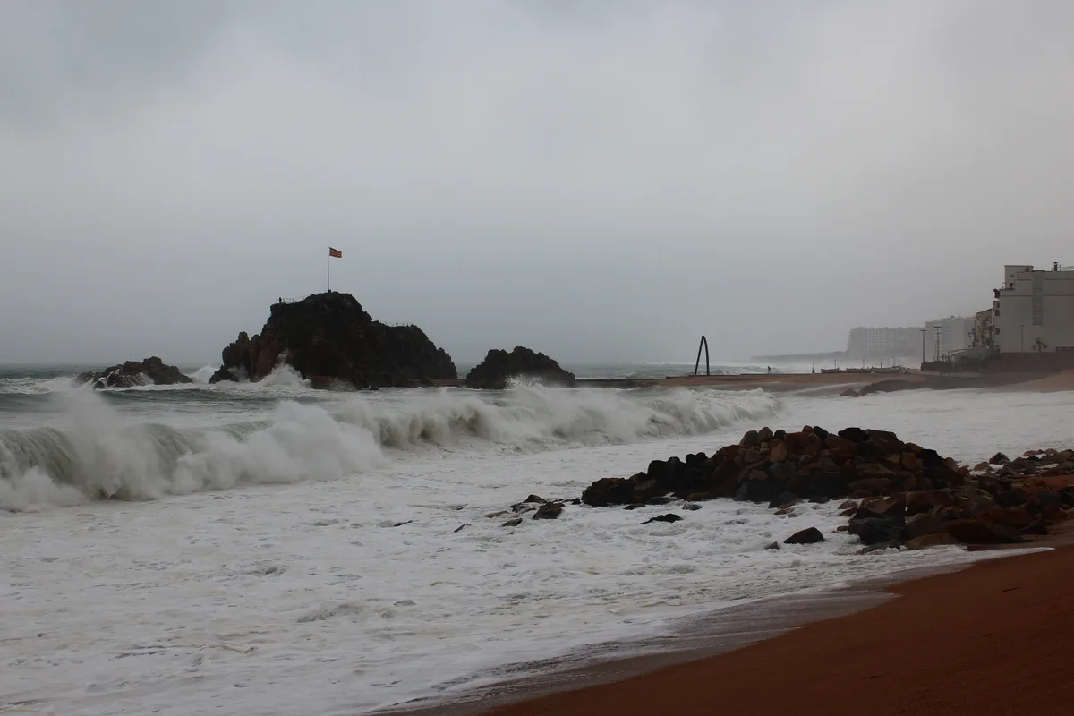 Playa de Blanes, Blanes, Catalonia, España — 3