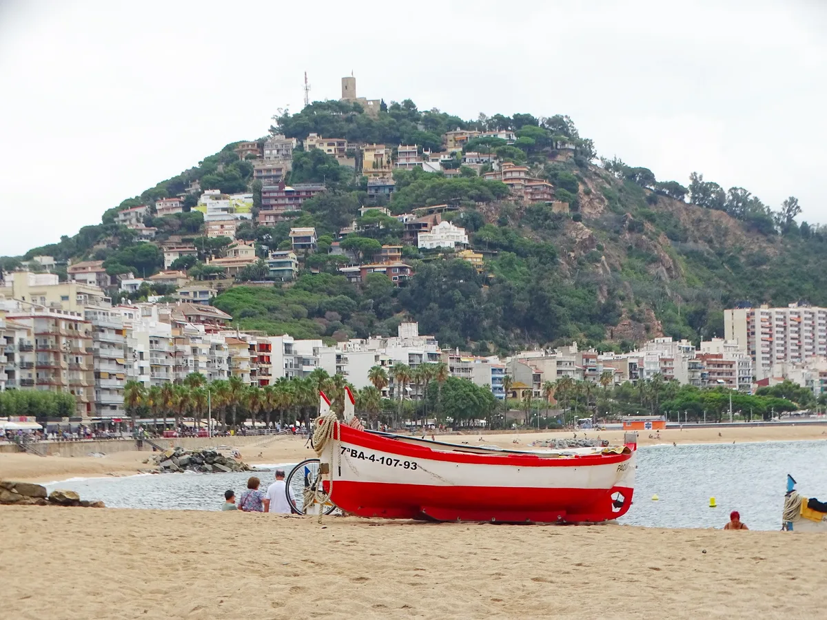Playa de Blanes, Blanes, Catalonia, España — 4
