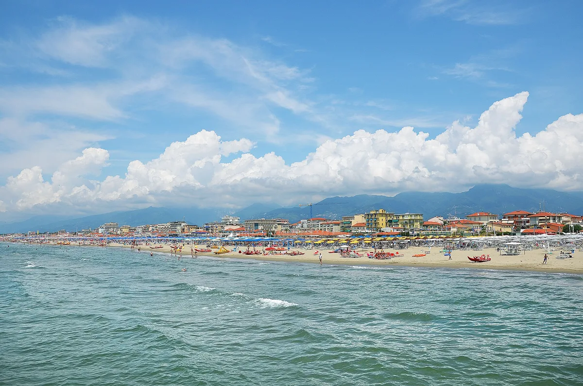 public free beach, Camaiore, Tuscany, Italia — 3