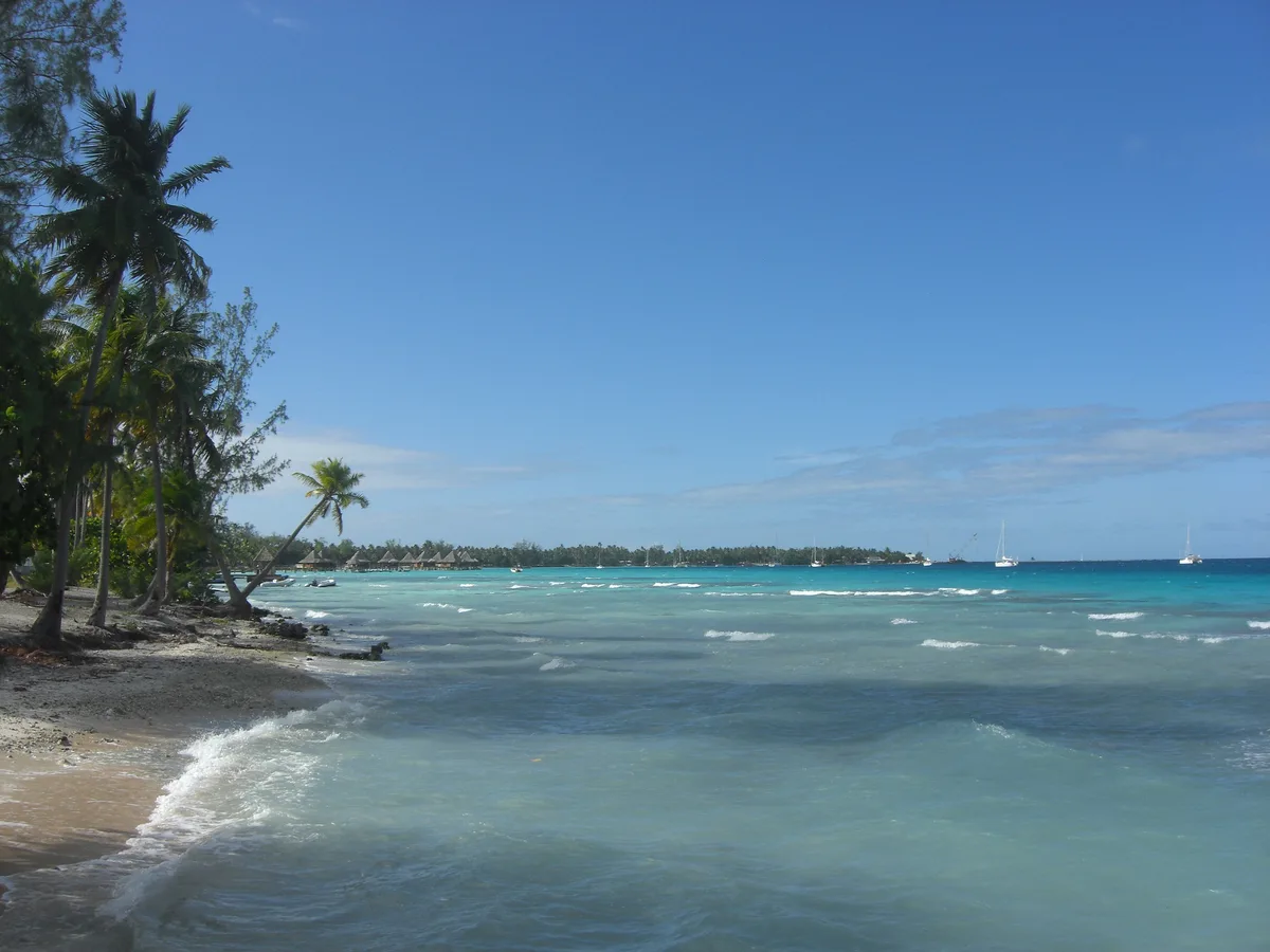 Praia Pública de Rangiroa, Rangiroa, Polynésie française, França — 2