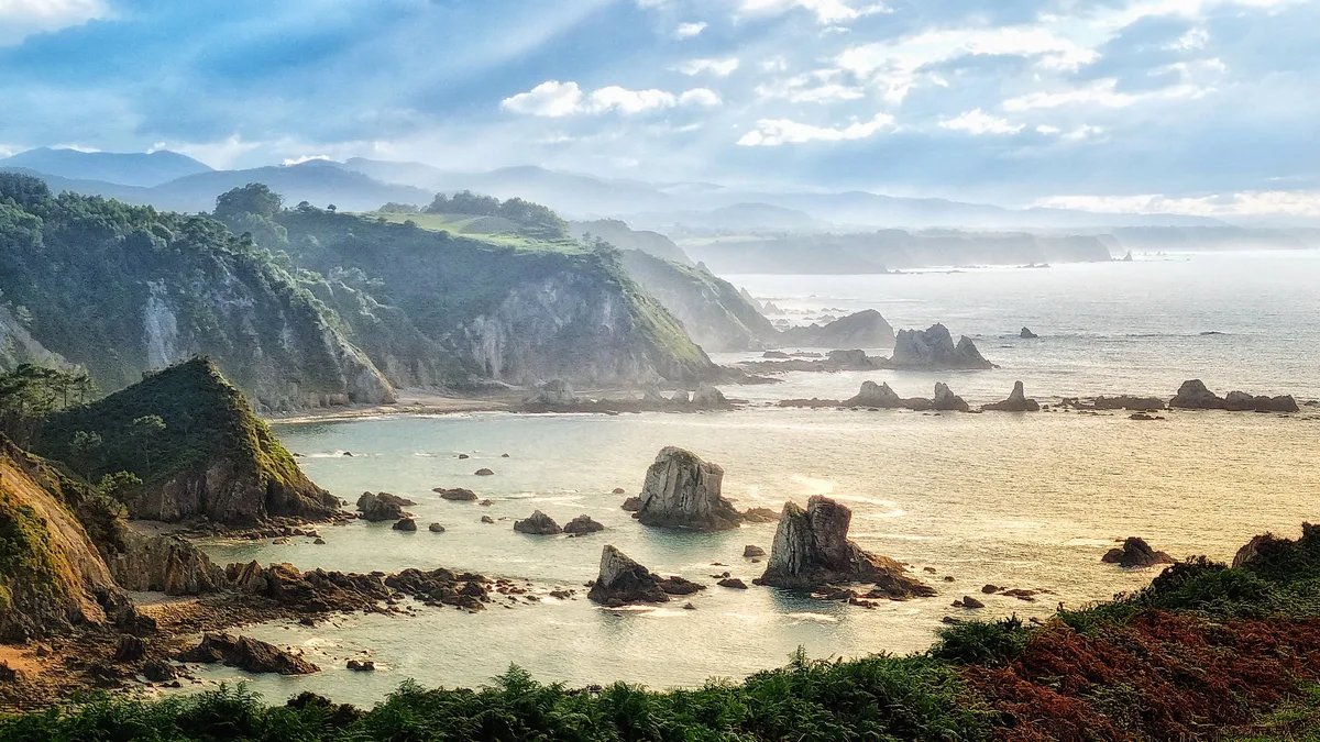 Praia do Silencio, Cudillero, Asturias, Espanha — 2