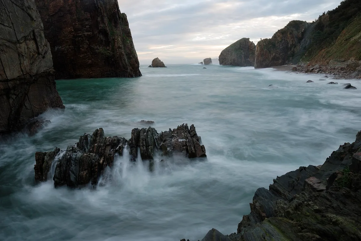 Praia do Silencio, Cudillero, Asturias, Espanha — 4