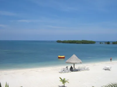 Turquoise Bay Beach, Oak Ridge, Bay Islands, Honduras — 3