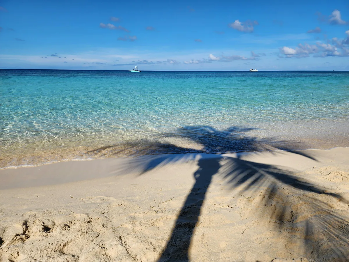 Turquoise Bay Beach, Oak Ridge, Bay Islands, Honduras — 4