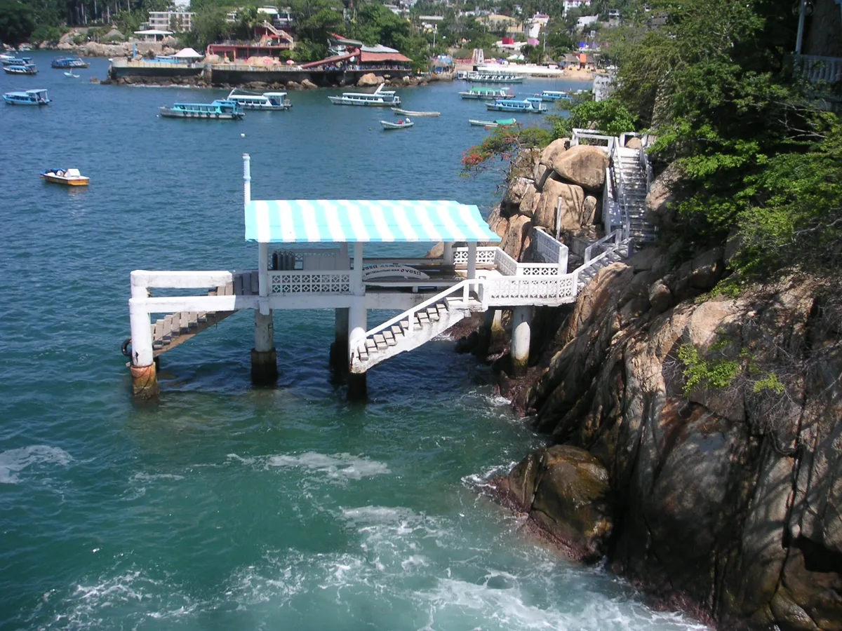 Caletilla Beach, Acapulco de Juárez, Mexican Pacific, Mexico — 3