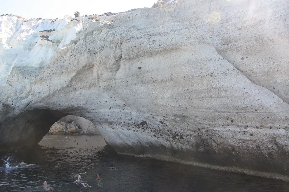 Plage de Sykias, Milos, Cyclades, Grèce — 3