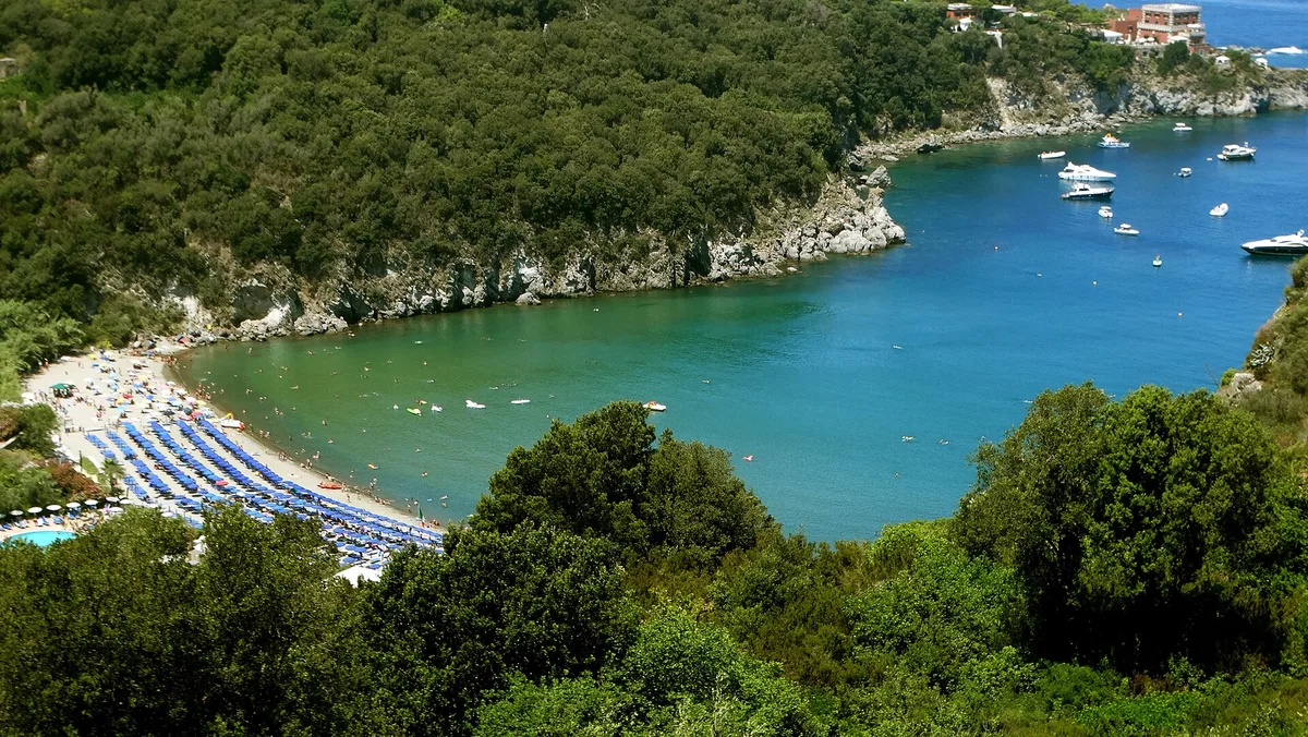 Plage de San Montano, Lacco Ameno, Campania, Italie — 2