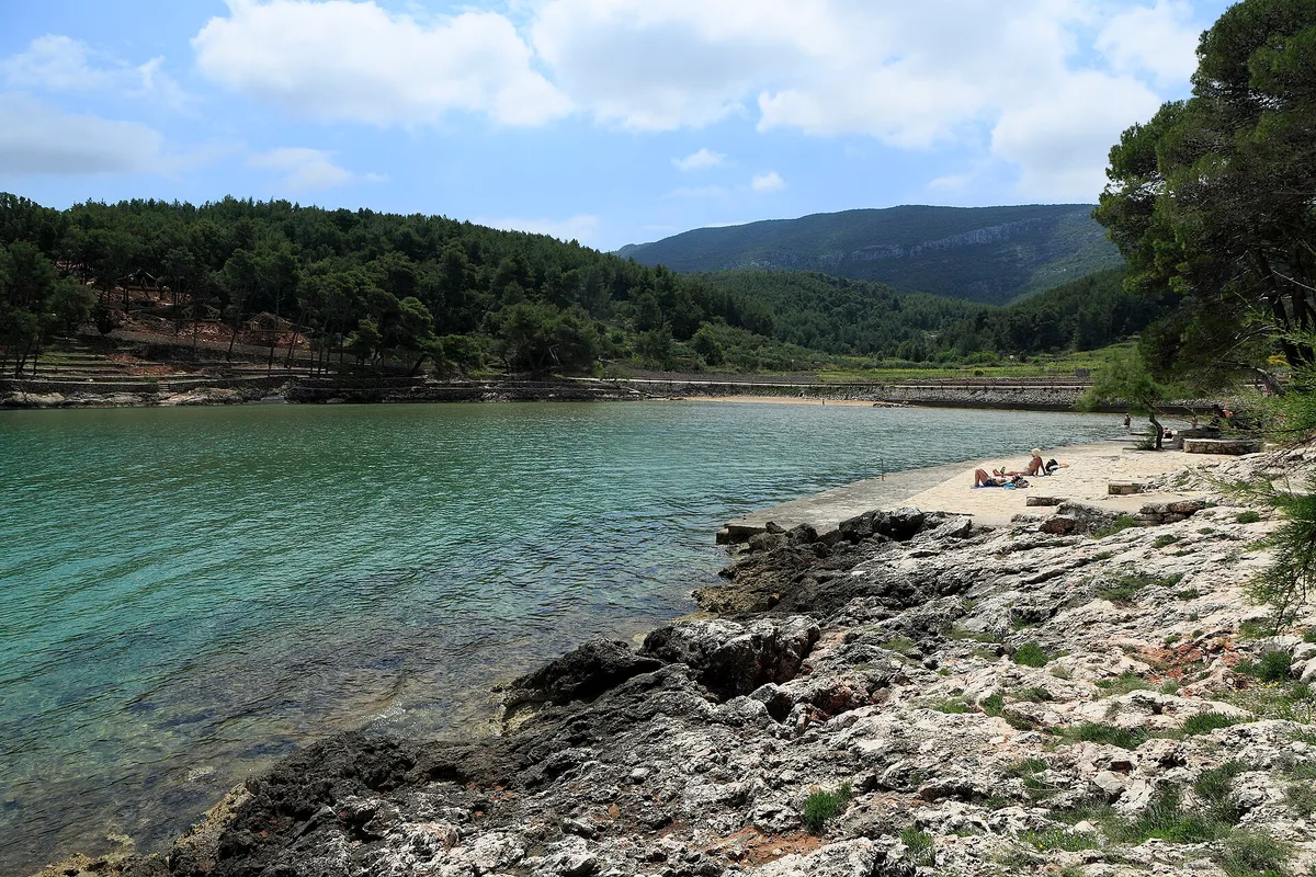 Plage de Mina, Jelsa, Adriatic Islands, Croatie — 5
