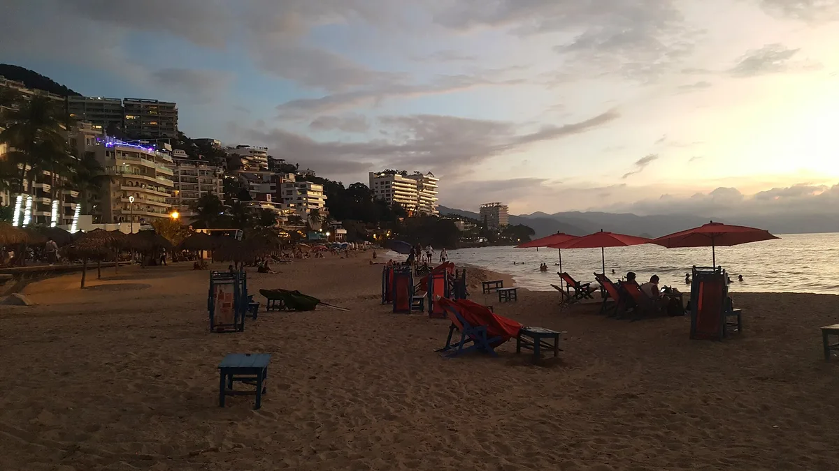 Playa Los Muertos, Puerto Vallarta, Mexican Pacific, México — 3