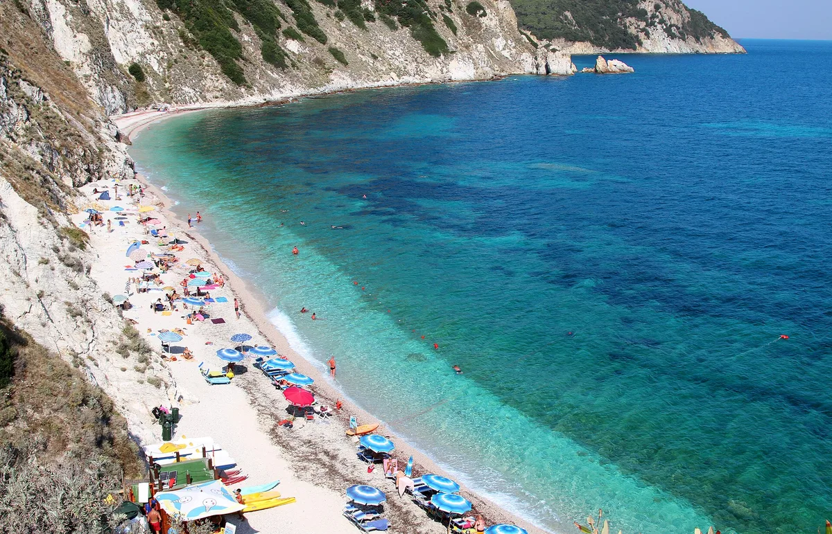 Plage de la Sorgente, Portoferraio, Tuscany, Italie — 4