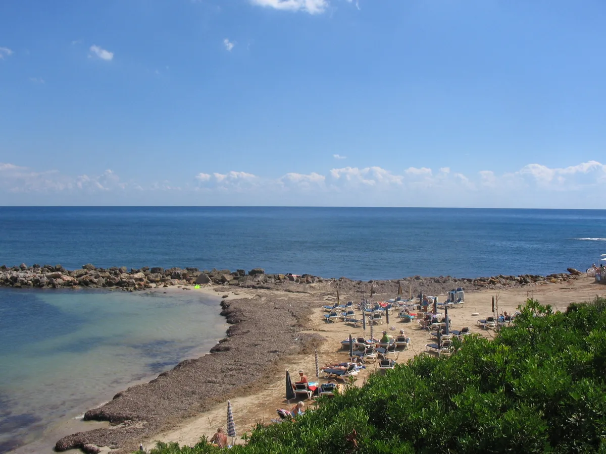 Playa de Santa Eulalia, Santa Eulària des Riu, Balearic Islands, España — 4