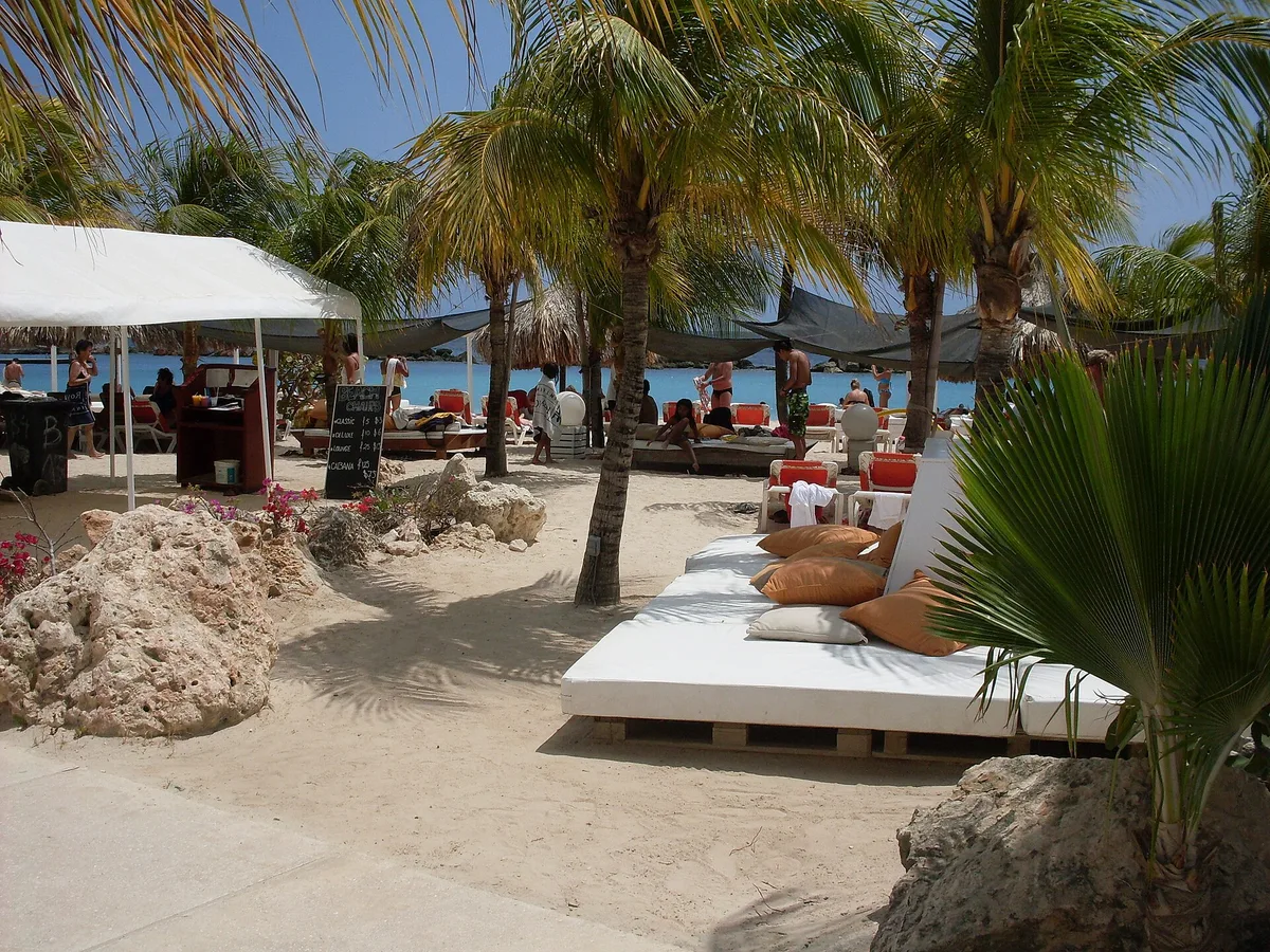 Mambo Beach, Willemstad, Lesser Antilles, Curaçao — 4