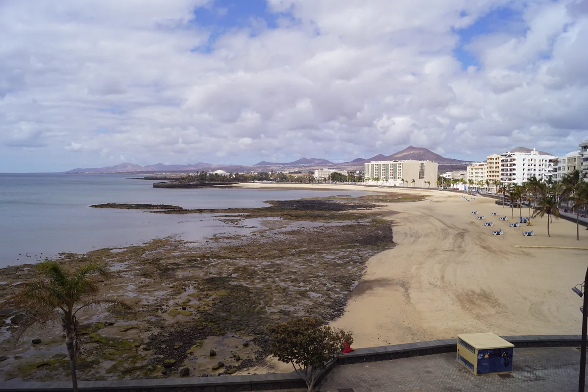 Playa del Reducto, Arrecife, Canary Islands, España — 5