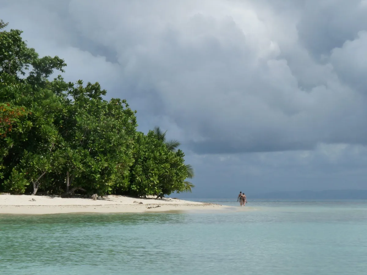 Petit Passage Beach, Ambodifotatra, Analanjirofo, Madagascar — 3