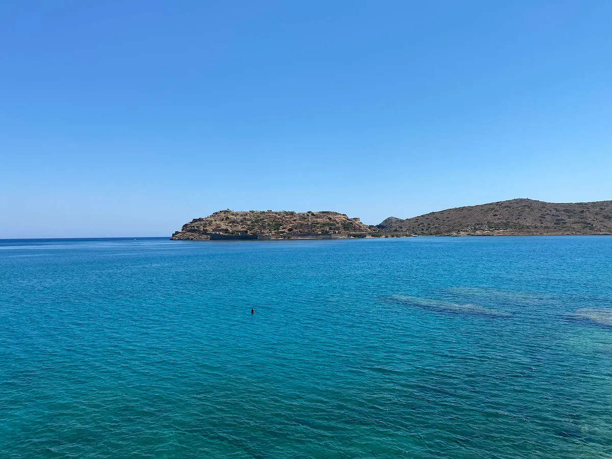 Playa de Plaka, Agios Nikolaos, Crete, Grecia — 2