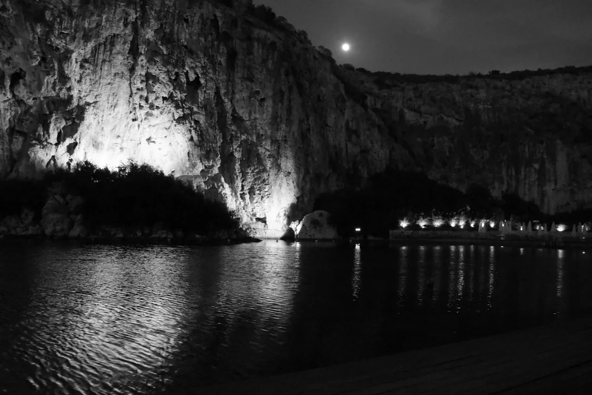 Vouliagmeni-See, Attica, Griechenland — 3
