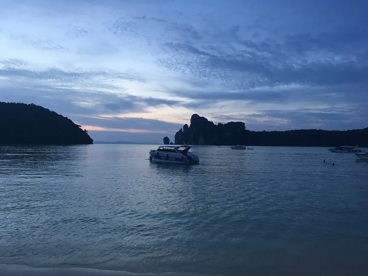 Loh Dalum-Strand, Ko Phi Phi, Andaman Sea, Thailand — 4