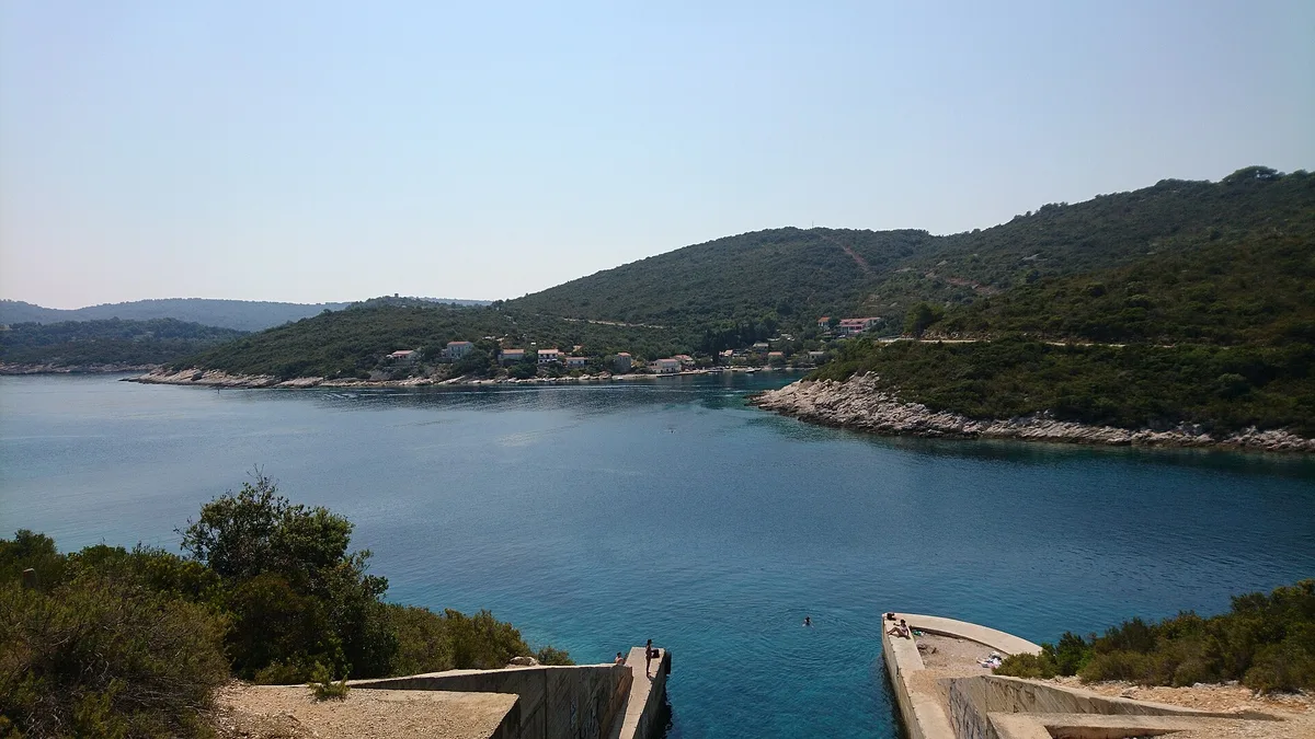 Plage de Rogačić, Vis, Dalmatia, Croatie — 3