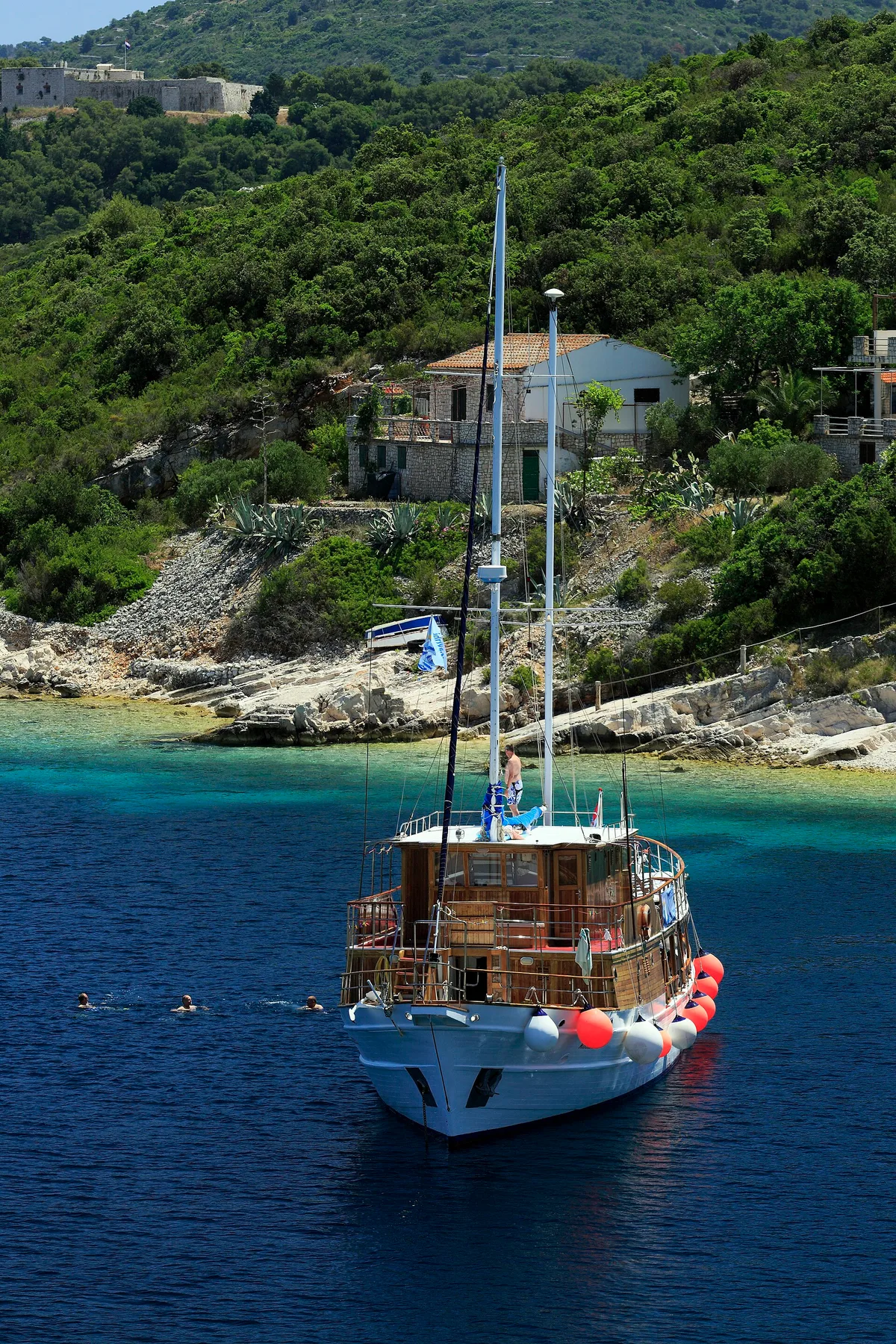 Plage de Rogačić, Vis, Dalmatia, Croatie