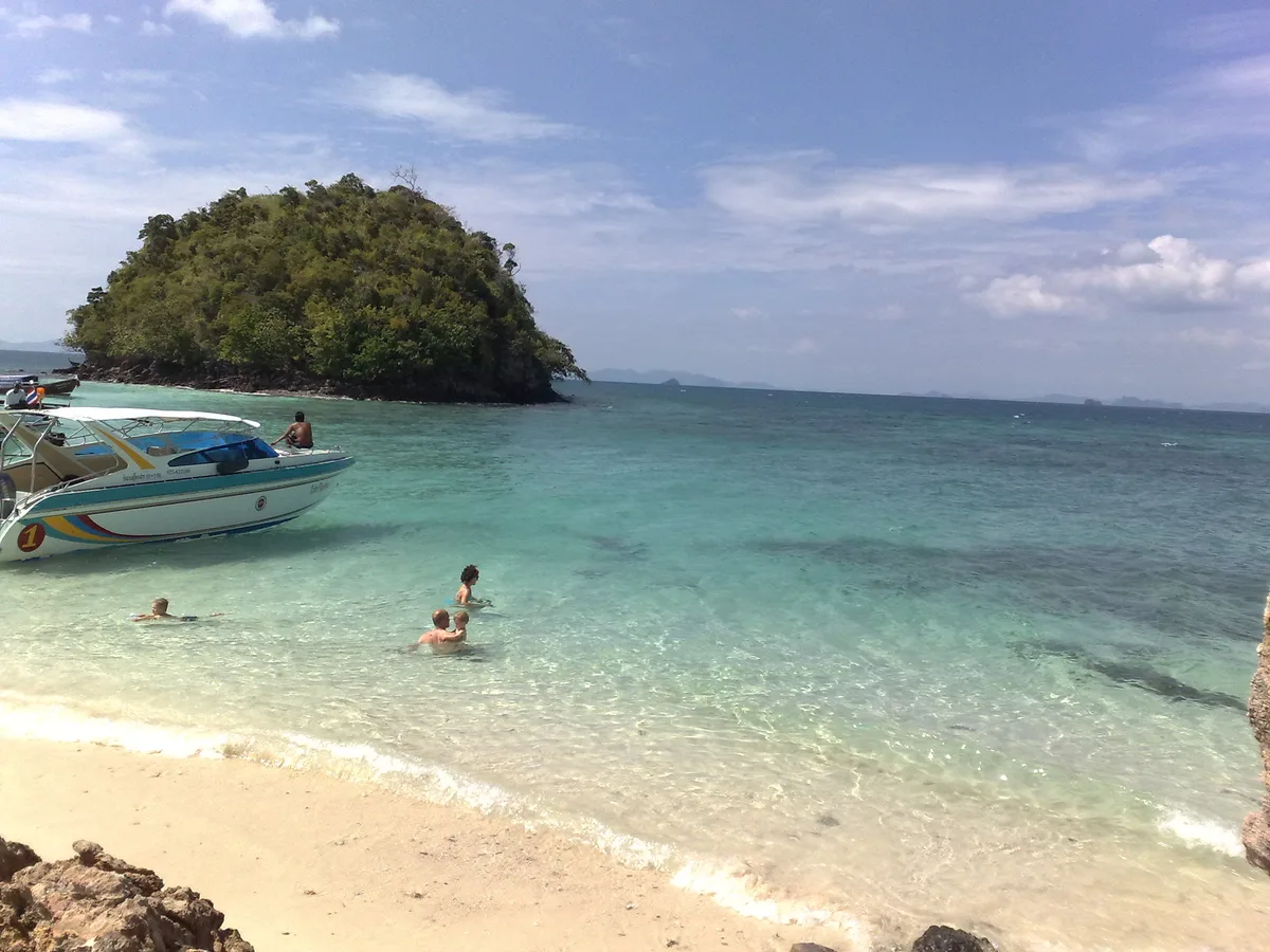 Ban Sai Ngam-Strand, Ao Nang, Andaman Sea Coast, Thailand — 2