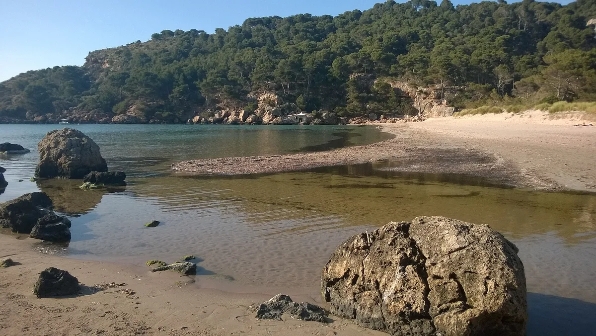 Plage de Platja Des Bot, Ciutadella, Balearic Islands, Espagne — 4