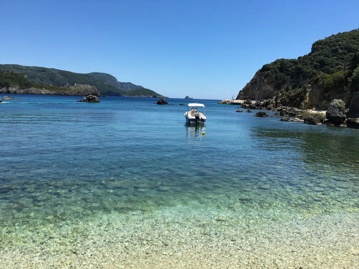 Spiaggia di Paleokastritsa, Central Corfu and Diapontia Islands, Ionian Islands, Grecia — 5