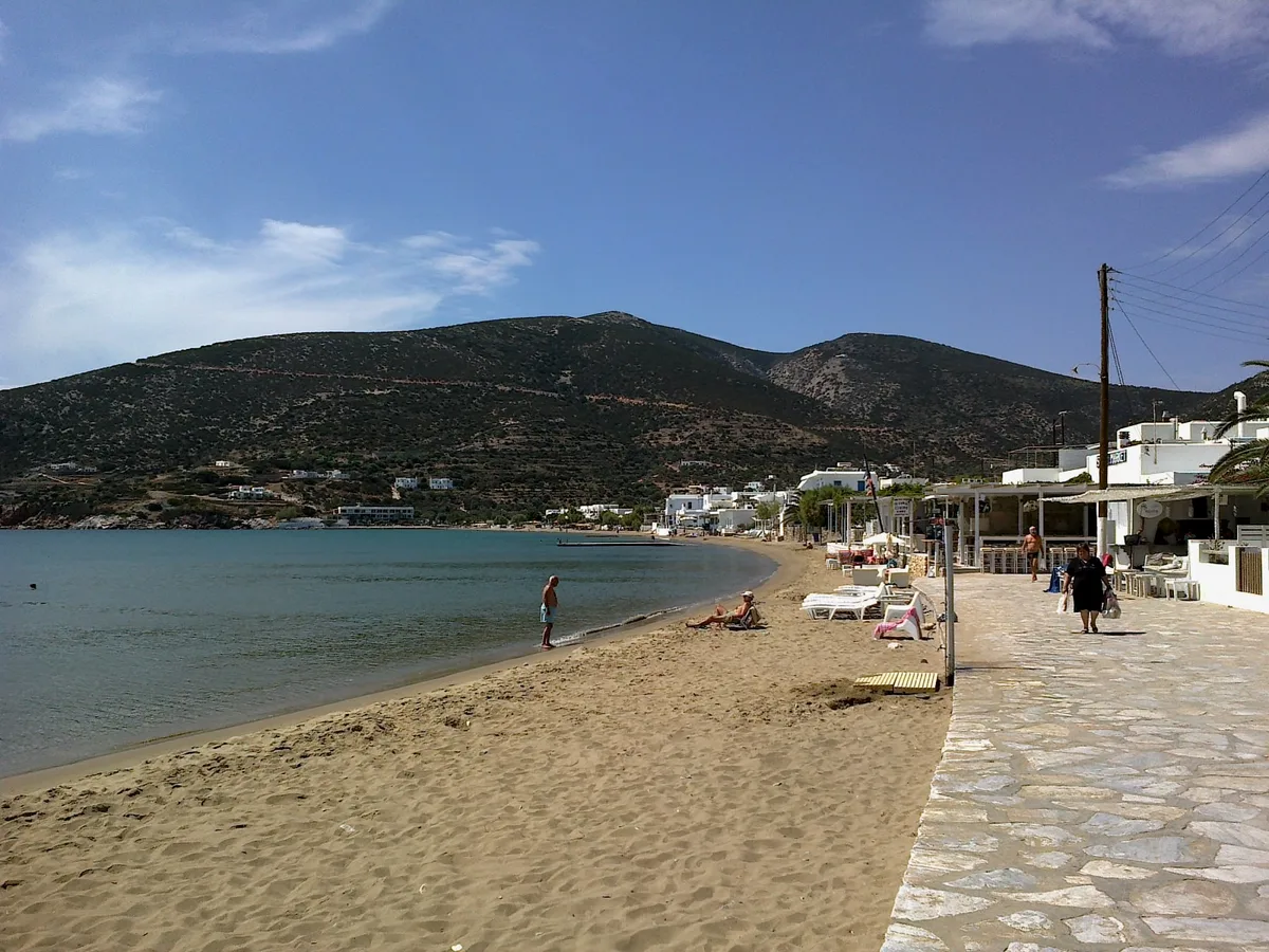 Plage de Platys Gialos, Cyclades, Grèce — 5