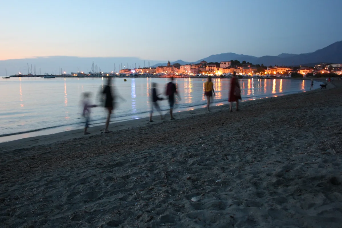 Playa de la Roya, Saint-Florent, Corsica, Francia — 4