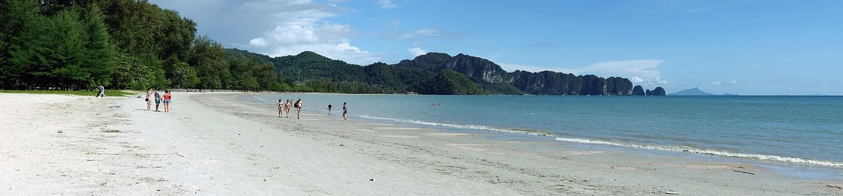 Spiaggia di Nopparat Thara, Ao Nang, Andaman Sea Coast, Thailandia — 3