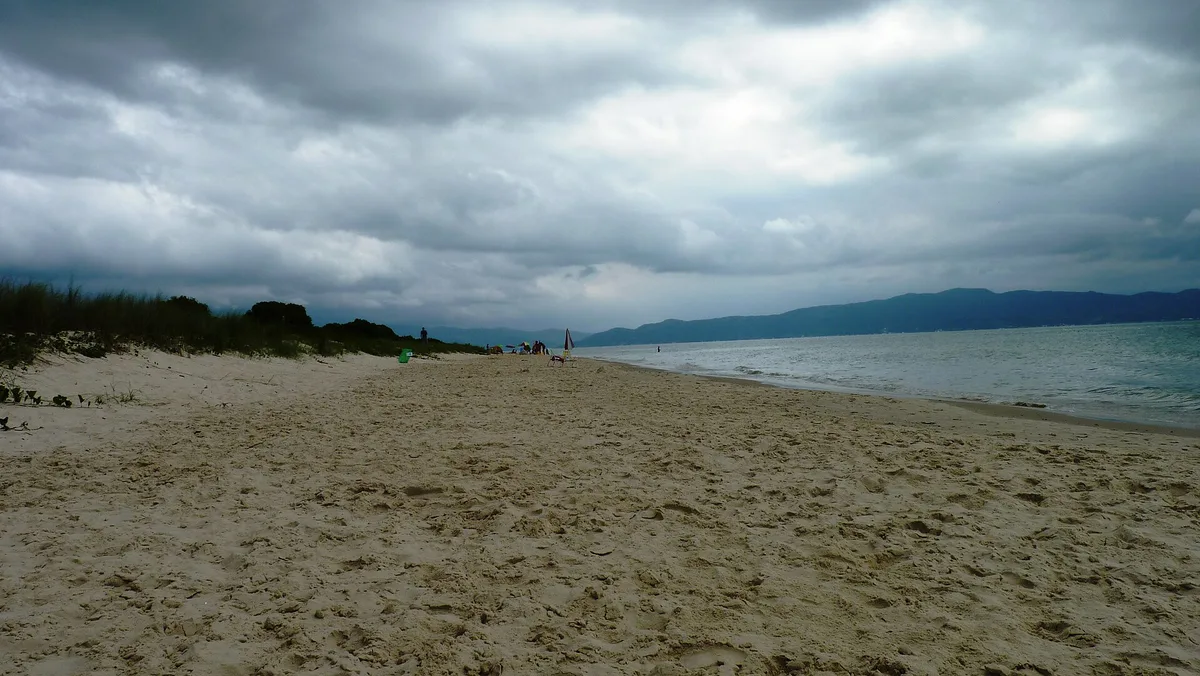 Plage de Daniela, Florianópolis, Brazilian Atlantic, Brésil — 2