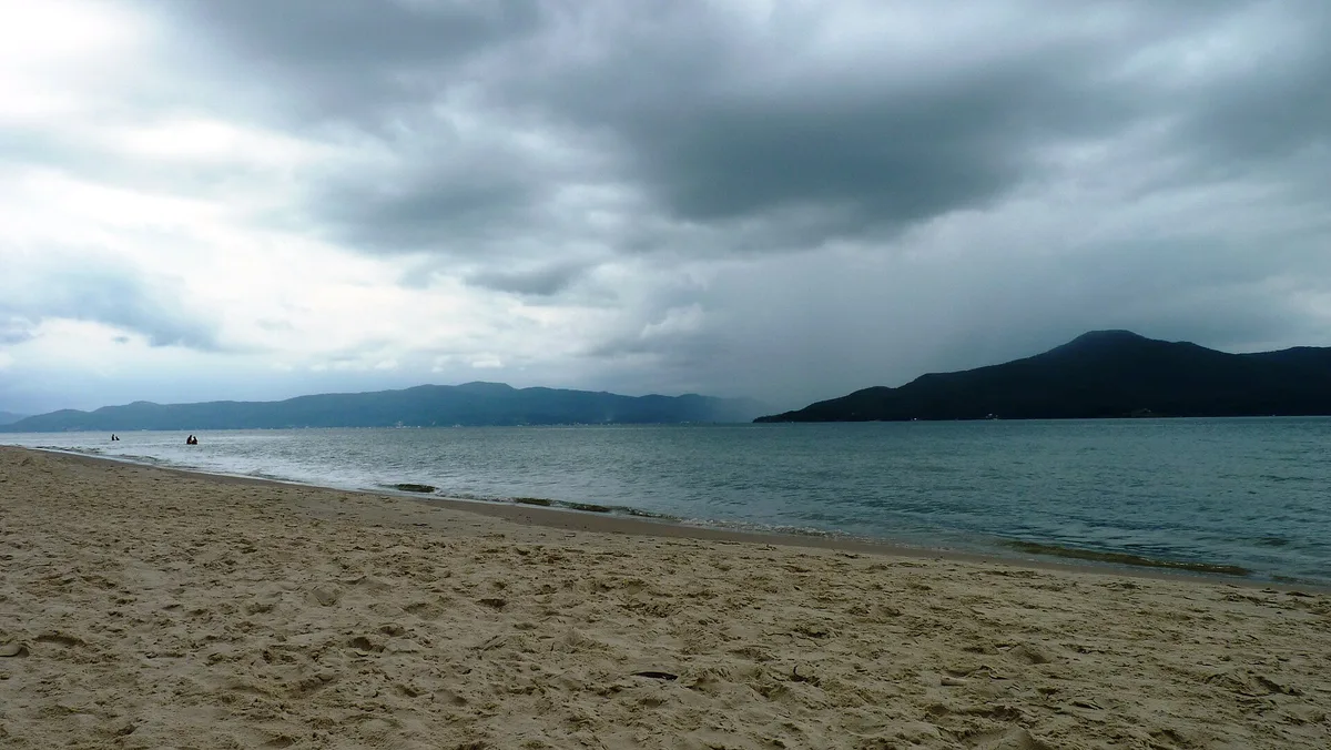 Plage de Daniela, Florianópolis, Brazilian Atlantic, Brésil — 4