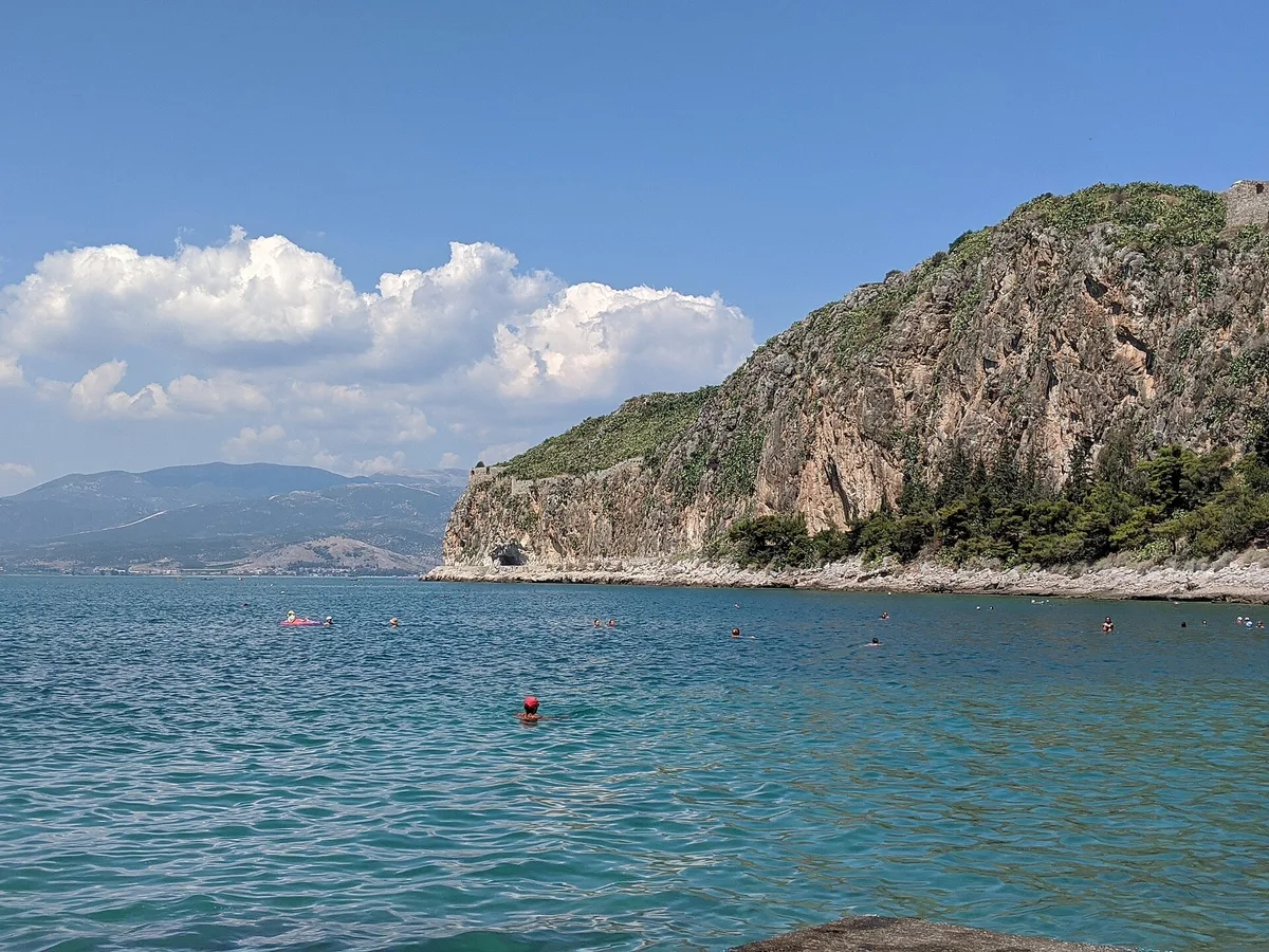 Playa de Arvanitia, Nafplio, Peloponnese, Grecia — 3
