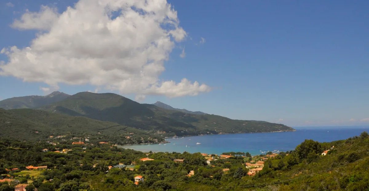 Plage de Procchio, Marciana, Tuscany, Italie — 3