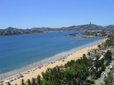 Hornos Beach