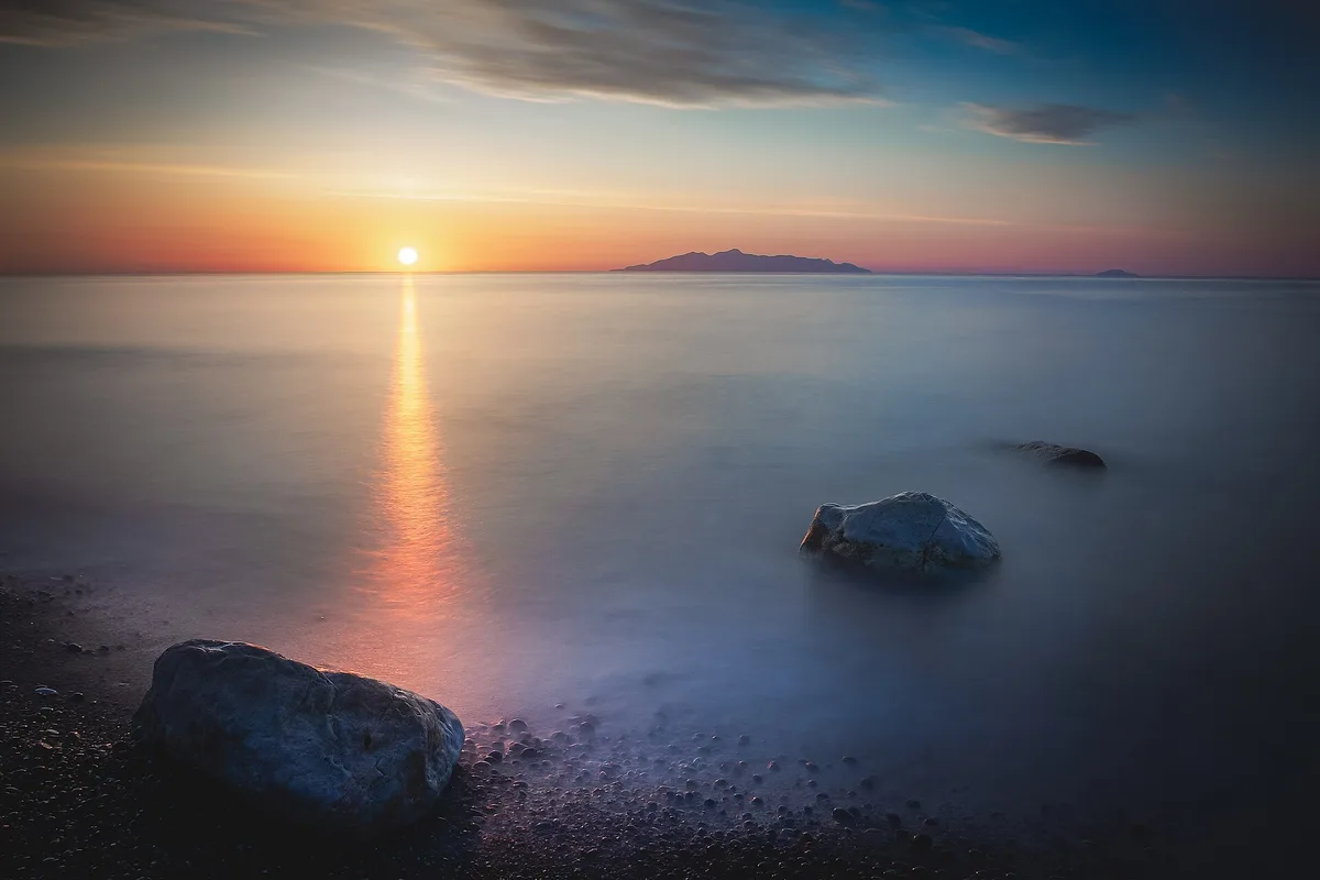 Playa de Kamari, Cyclades, Grecia — 2