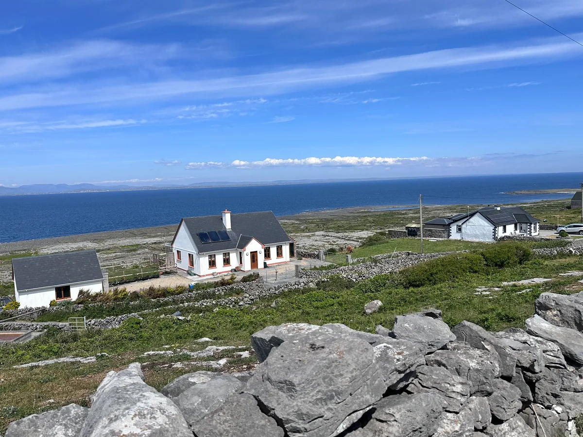 Trá Mhór Beach, Iaraine, Connacht, Ireland — 5