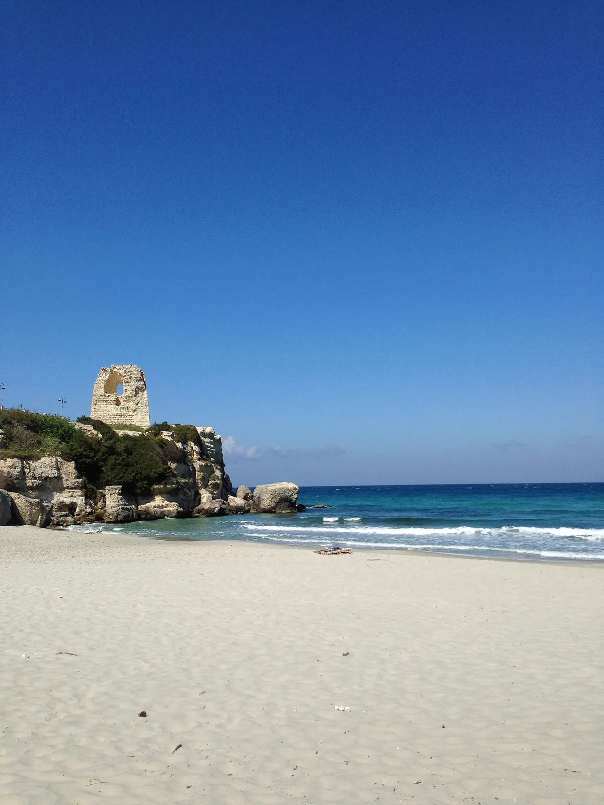 Plage de Torre dell'Orso, Melendugno, Puglia, Italie — 2