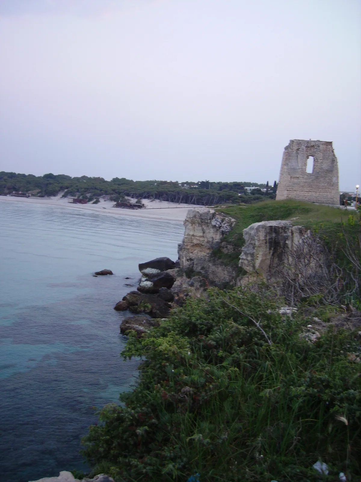 Plage de Torre dell'Orso, Melendugno, Puglia, Italie — 4