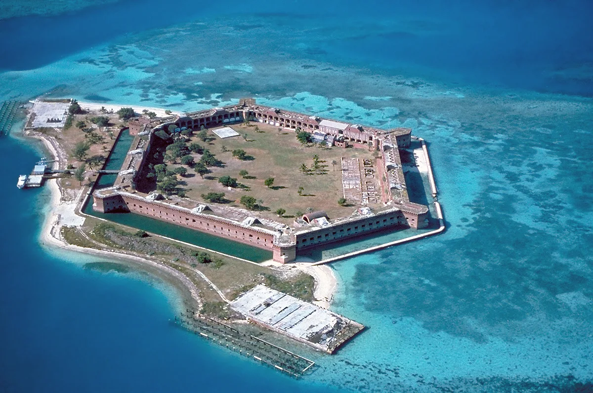 Plage de Fort Jefferson, Monroe County / Dry Tortugas National Park, Florida Keys, États-Unis — 6