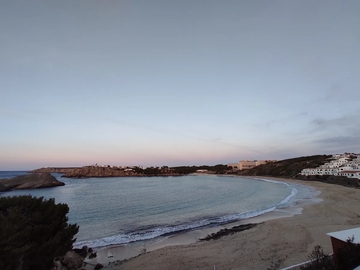 Plage d'Arenal Castell, Es Mercadal, Balearic Islands, Espagne — 3