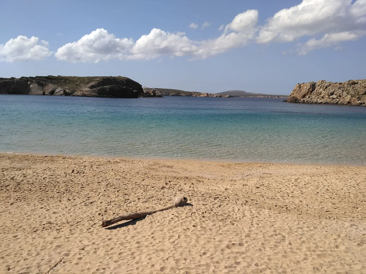 Plage d'Arenal Castell, Es Mercadal, Balearic Islands, Espagne — 6