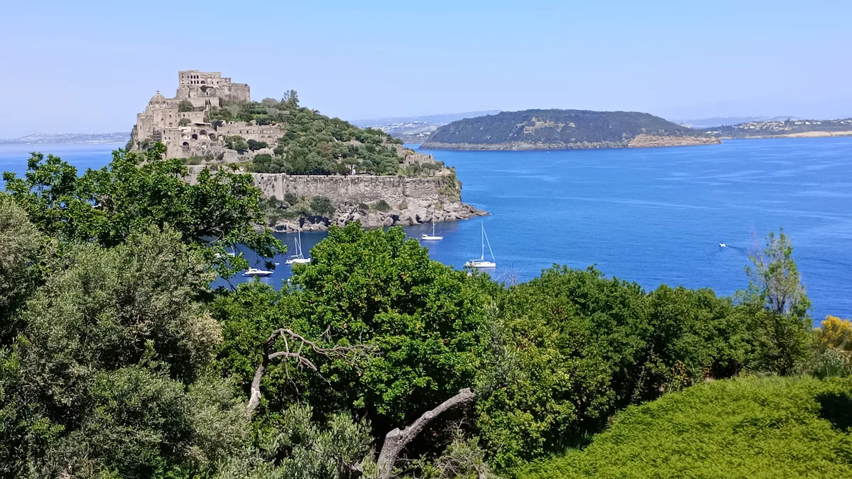 Playa de Cartaromana, Ischia, Campania, Italia — 2
